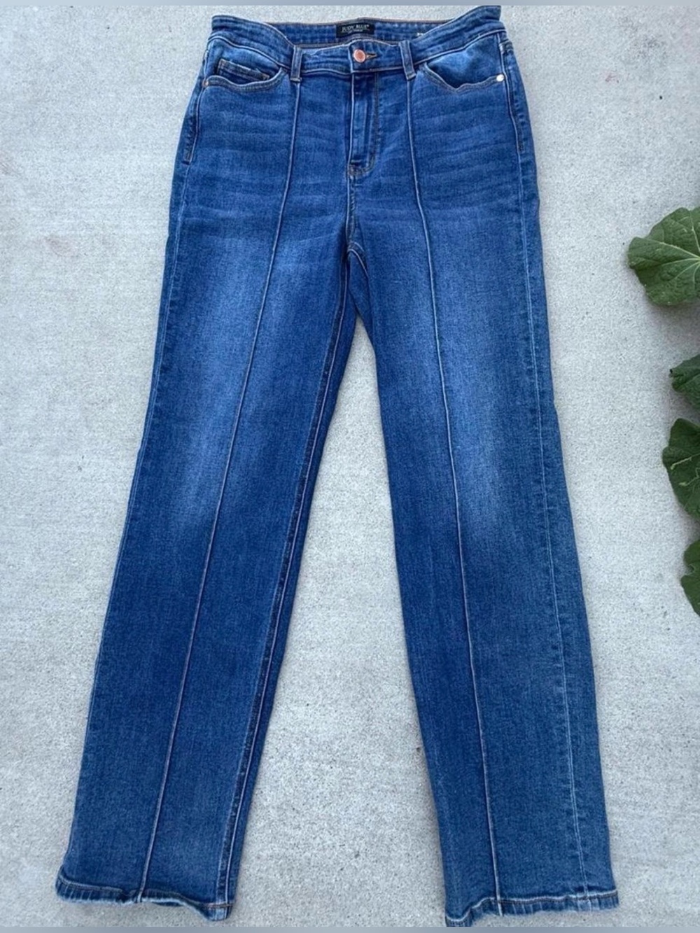 Judy Blue Straight Leg Medium Wash Seamed Denim Jeans Western Size 15/32